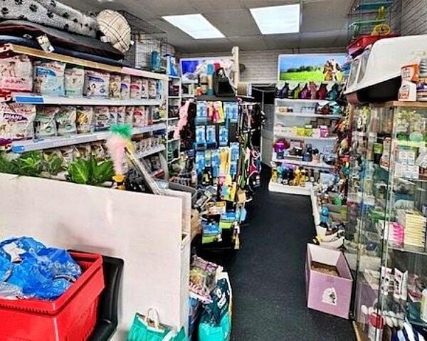 Pet Supplies & Dog Grooming & Pet Friendly Café for Sale