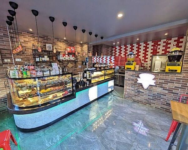 Pizza & Chicken Restaurant for Sale