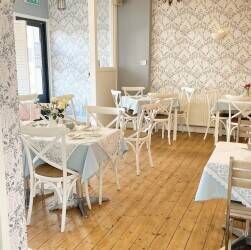 A Popular, Traditional Teahouse in West Bridgford, Nottinghamshire. Established Business 'For Sale' Photo 2