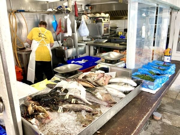 FISHMONGERS & SEAFOOD DELI/CAFE