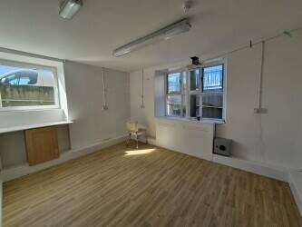 GWYNEDD – COMMERCIAL AND/OR HOTEL DEVELOPMENT OPPORTUNITY IN POPULAR NORTH WALES SEASIDE TOWN Photo 2