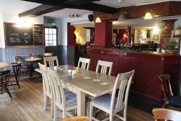OXFORDSHIRE/VALE OF WHITE HORSE – VILLAGE FREEHOUSE Photo 2