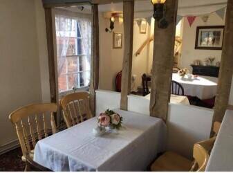 Traditional Tea Room for sale next to a tourist attraction Photo 2
