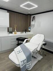 Established beauty salon Manchester Established beauty salon Manchester