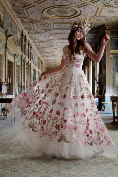 HIGHLY REGARDED BRIDAL BOUTIQUE