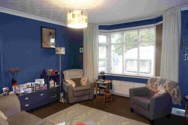 Freehold Weymouth Guest House in Prominent Position with Car Park For Sale