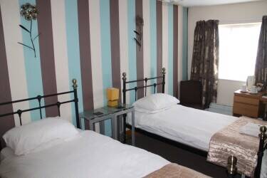 MID WALES RIVERSIDE SPA TOWN