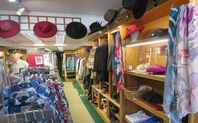 Established, Very Popular Country Fashion and Accessories Business Established, Very Popular Country Fashion and Accessories Business