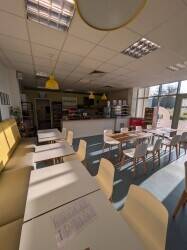 Profitable Coffee Shop / Caf&eacute; in Central Bedfordshire Photo 2