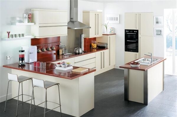 DESIGNER, MANUFACTURER AND INSTALLER OF FITTED KITCHENS AND BEDROOMS DESIGNER, MANUFACTURER AND INSTALLER OF FITTED KITCHENS AND BEDROOMS