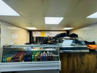 Fully equipped takeaway with the two bedrooms flat on the top. Fully equipped takeaway with the two bedrooms flat on the top.