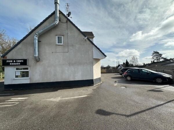 Leasehold Fish & Chip Takeaway Located In Gnosall Photo 2
