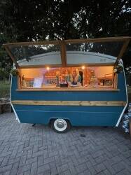 Vintage Caravan Mobile Bar Vintage Caravan Mobile Bar