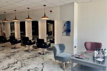 Established Beauty Salon Business