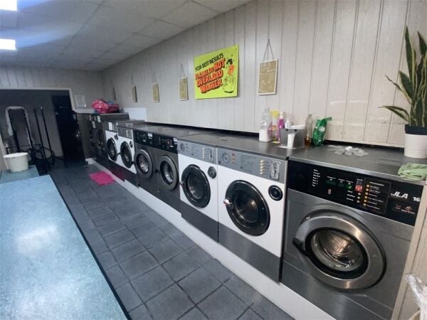 Launderette & Dry Cleaners For Sale in Barnsley Photo 2