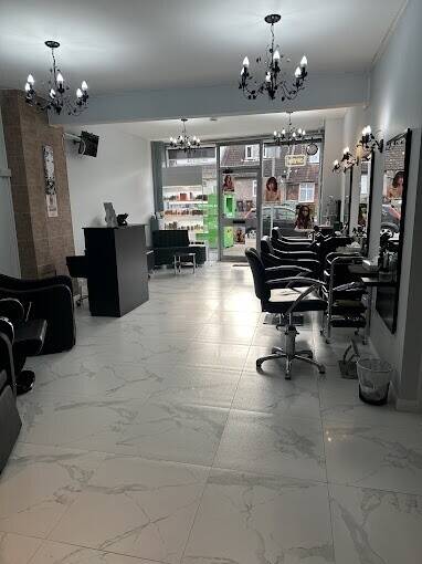 🌟 Hair & Beauty Salon for Sale – Prime Location Near Dagenham Heathway 🌟 🌟 Hair & Beauty Salon for Sale – Prime Location Near Dagenham Heathway 🌟