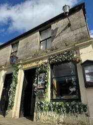 A Neatly Presented Restaurant Opportunity close to Edinburgh in affluent Borders town (ref 1720)