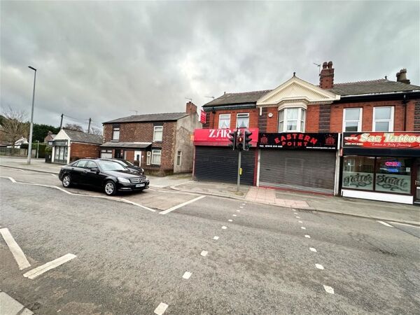 Investment Property in Salford, Manchester. Photo 2