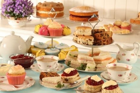 Charming Tea Room in Prime Location Charming Tea Room in Prime Location