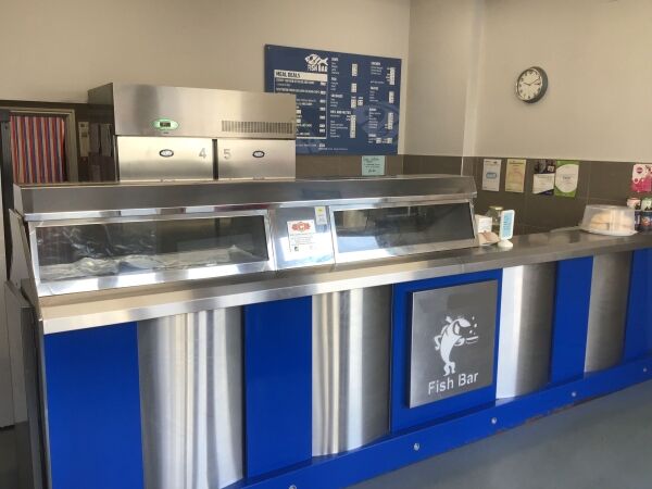 EXCELLENT CHIP SHOP PLUS 2 ADDITIONAL RENTAL FLATS INCOME, Nr PONTYPRIDD