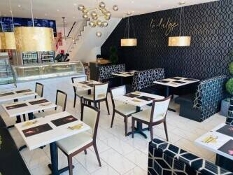 Well Established Fully Fitted Dessert & Coffee Shop in Prime Town Centre Location / alcohol licence