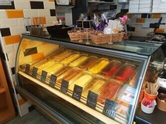 Boutique Patisserie Café with Made-to-Order Cake Making in Dorset