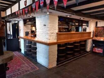 PEMBROKESHIRE - SUBSTANTIAL PUBLIC HOUSE IN BUSY TOWN CENTRE LOCATION OVERLOOKING MARINA