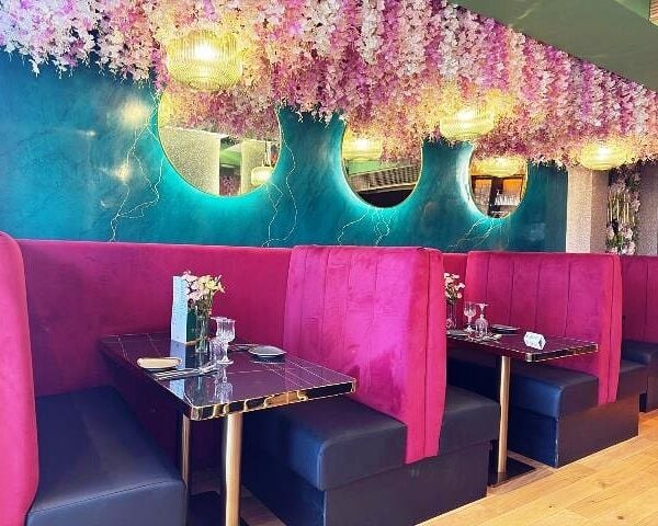 Immaculate, Fully Licensed, Indian Restaurant & Takeaway for Sale Immaculate, Fully Licensed, Indian Restaurant & Takeaway for Sale