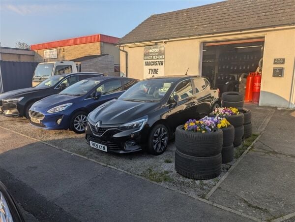MOTOR VEHICLE GARAGE MOTOR VEHICLE GARAGE
