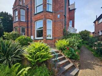 An attractive, former 8 Letting Room Guesthouse An attractive, former 8 Letting Room Guesthouse