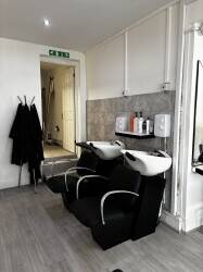 Oxford Blonde Hairdressers, Liverpool