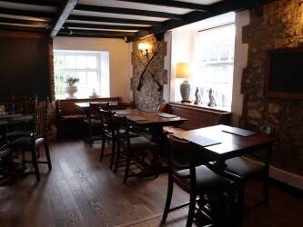 DEVON/SOMERSET BORDER - DESTINATION FREE HOUSE ON MAJOR TRUNK ROAD