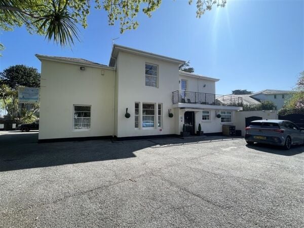 Detached 8-Bed Holiday Villa with Luxurious Owners Accommodation For Sale in Torquay Detached 8-Bed Holiday Villa with Luxurious Owners Accommodation For Sale in Torquay