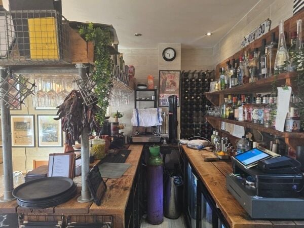 Tapas, Sunshine & Great Vibes – Bistro for Sale in Bradford-on-Avon!