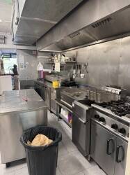 Breakfast and brunch cafe in Palmers Green