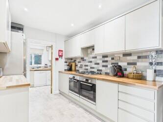 Business offering 6 en-suite contemporary style letting rooms and a ground floor apartment.