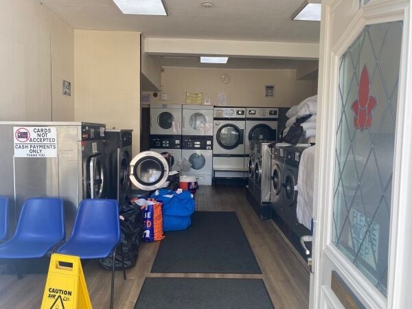 SUPER LAUNDERETTE IN DARLINGTON