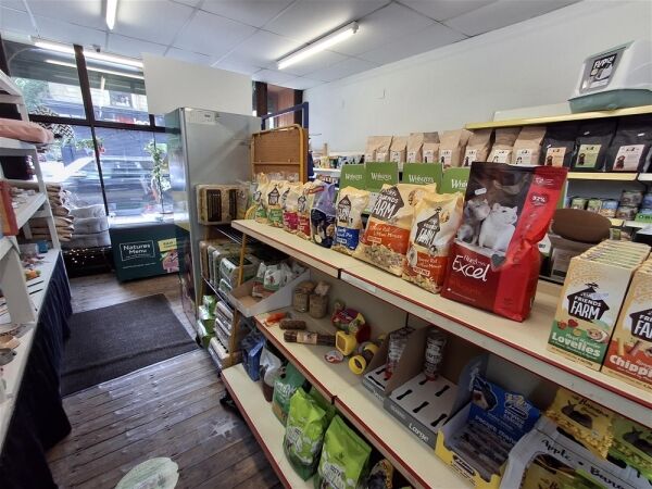 Retail For Sale in Todmorden Photo 2