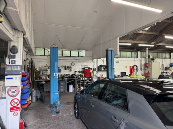 Bodywork Brilliance Awaits – Buy This Repair Business Today!