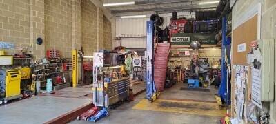 MOT Station & Fast Fit Garage Photo 2