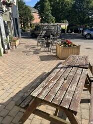 Leasehold sandwich deli takeaway with forecourt seating