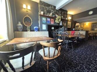 GWYNEDD - ESTABLISHED & CHARMING PUB/RESTAURANT LOCATED IN HISTORIC TOWN SQUARE GWYNEDD - ESTABLISHED & CHARMING PUB/RESTAURANT LOCATED IN HISTORIC TOWN SQUARE