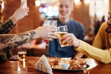 FLAGSHIP CHICKEN RESTAURANT & SPORTS BAR PLUS MASTER FRANCHISE FOR U.K