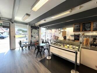 Multi Award Winning Family Run Artisan Gelato Parlour (ref 1756) Photo 2