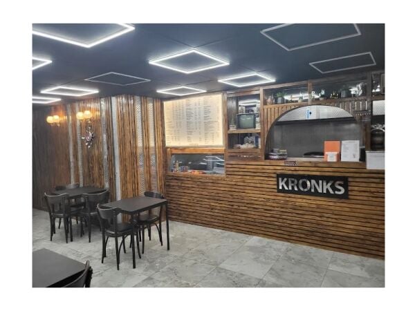 Thriving Late-Night Pizza Shop with Flat Above