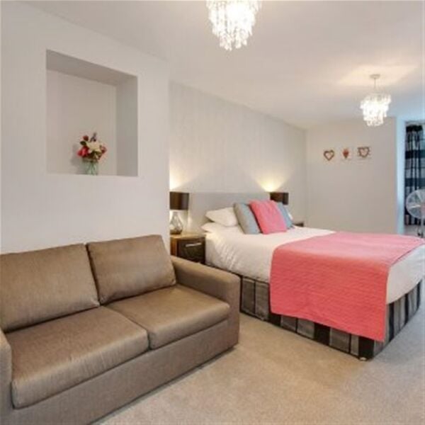 Elegant Victorian 12-bedroom hotel set on the English Riviera For Sale in Torquay Elegant Victorian 12-bedroom hotel set on the English Riviera For Sale in Torquay