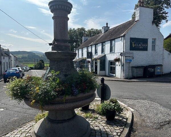Historic Charm, Modern Comforts – The Clachan Inn