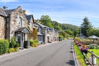 Charming 6-bedroom boutique Hotel in Picturesque Perthshire - For Sale