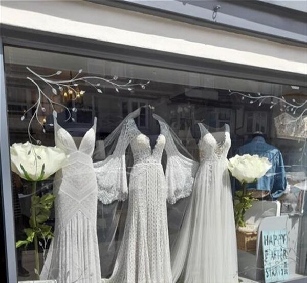 DESIGNER BRIDAL WEAR BOUTIQUE IN ESSEX DESIGNER BRIDAL WEAR BOUTIQUE IN ESSEX