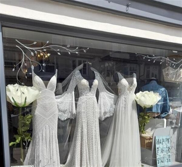 DESIGNER BRIDAL WEAR BOUTIQUE IN ESSEX DESIGNER BRIDAL WEAR BOUTIQUE IN ESSEX